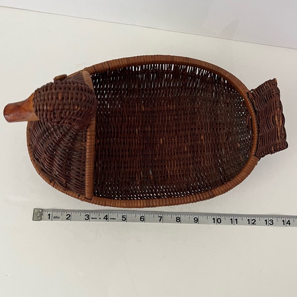 Vintage Wicker Rattan Duck Goose Basket Woven Tail Feather - Picture 2 of 9
